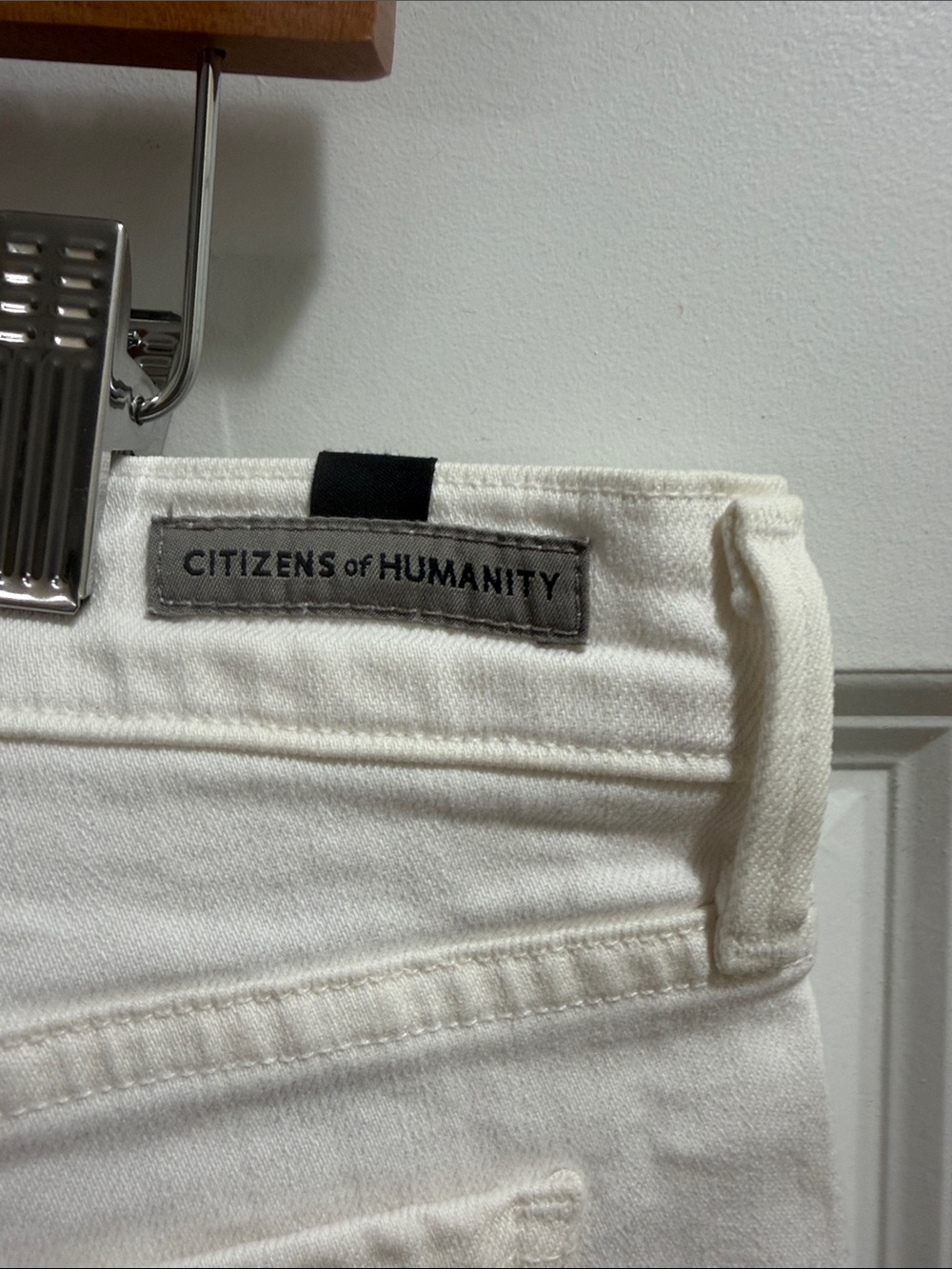 Citizens Of Humanity White Denim Frayed Cutoff Shorts sz 30 - Picture 6 of 8